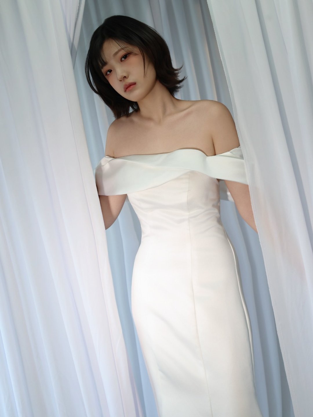 一字肩垂坠缎面鱼尾礼服 SAMPLE SALE - 晚装/礼服 - 丝．绢 白色