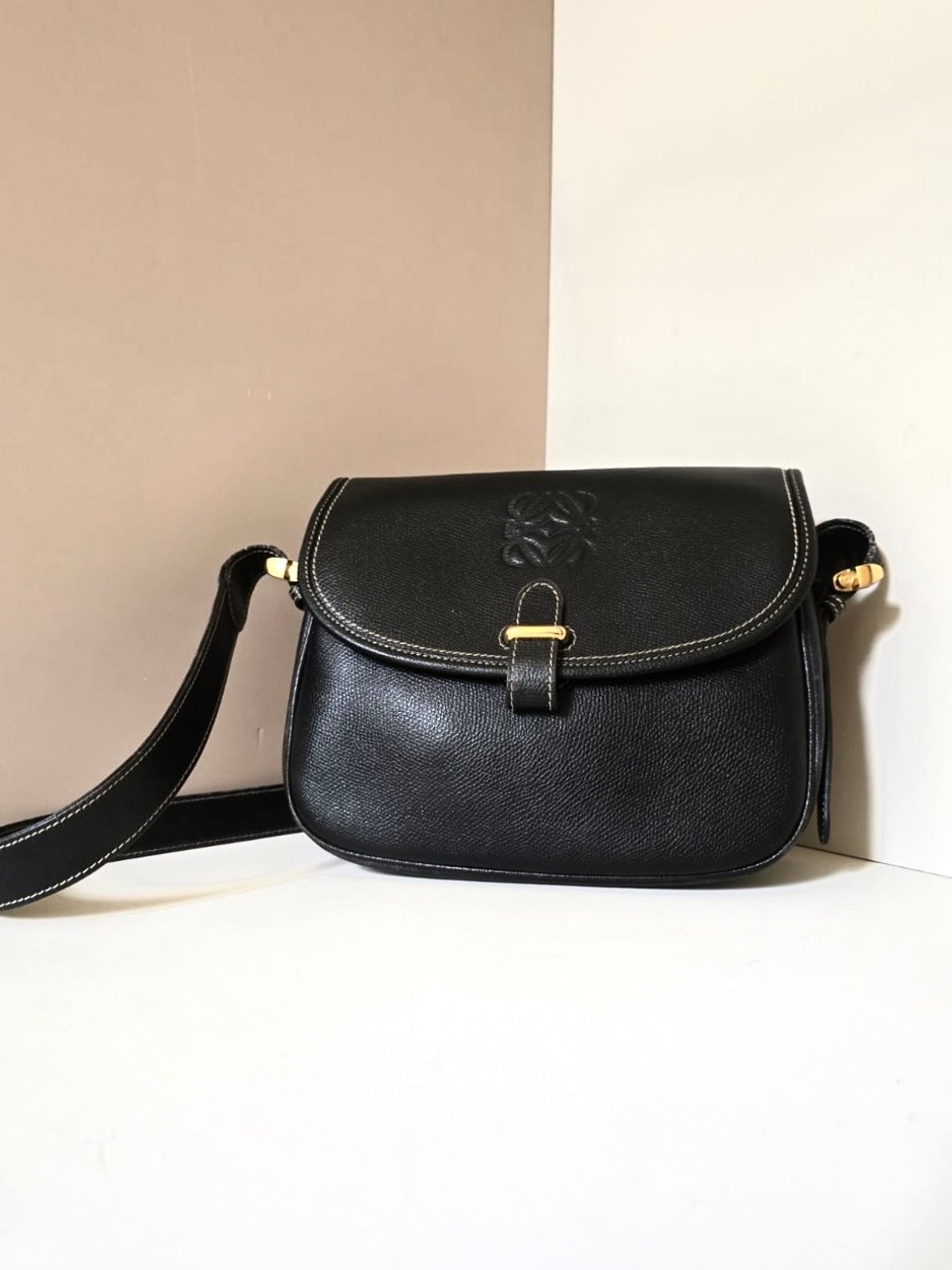 绝版中古包 Loewe古董豆腐包 侧背包 斜背包 皮革包 单肩包 二手 - 侧背包/斜挎包 - 真皮 黑色