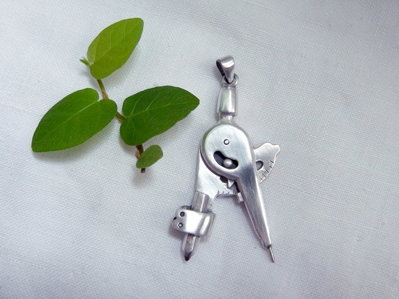 小时候圆规 制图工具 | 纯银项链坠子 | 手工限量 附蜡绳 - 项链 - 银 银色