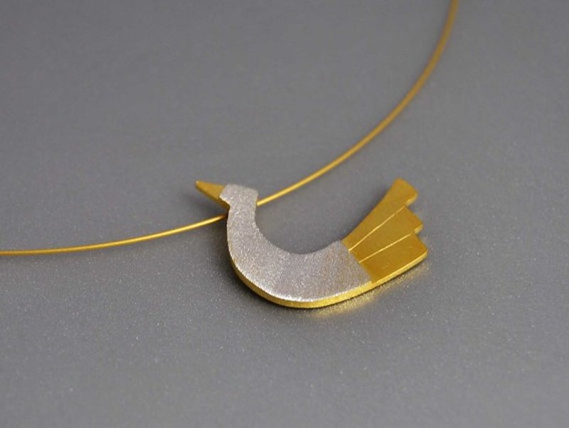 纯银+镀黄金/玫瑰金 异域天堂鸟 锁骨项链 吊坠坠子配高级不锈钢项圈 跟我一起去飞吧 N001  | 希腊原创手工饰品 This and That - 项链 - 其他金属 金色