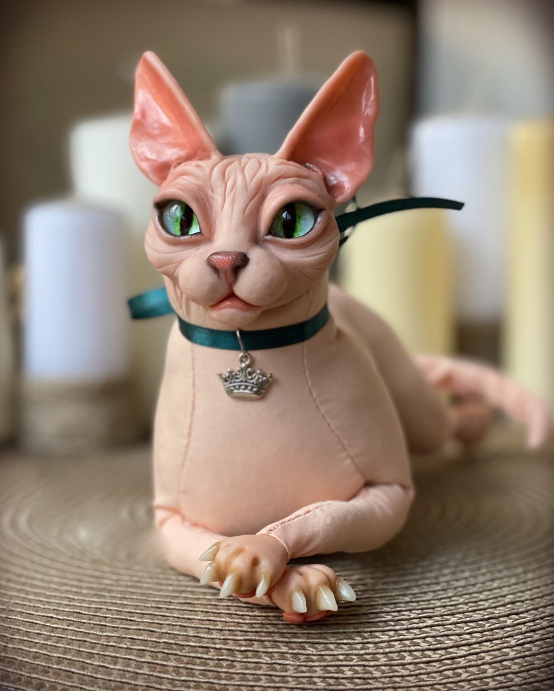 斯芬克斯猫娃娃，无毛斯芬克斯猫布偶，可爱的小猫雕像 - 玩偶/公仔 - 粘土 粉红色