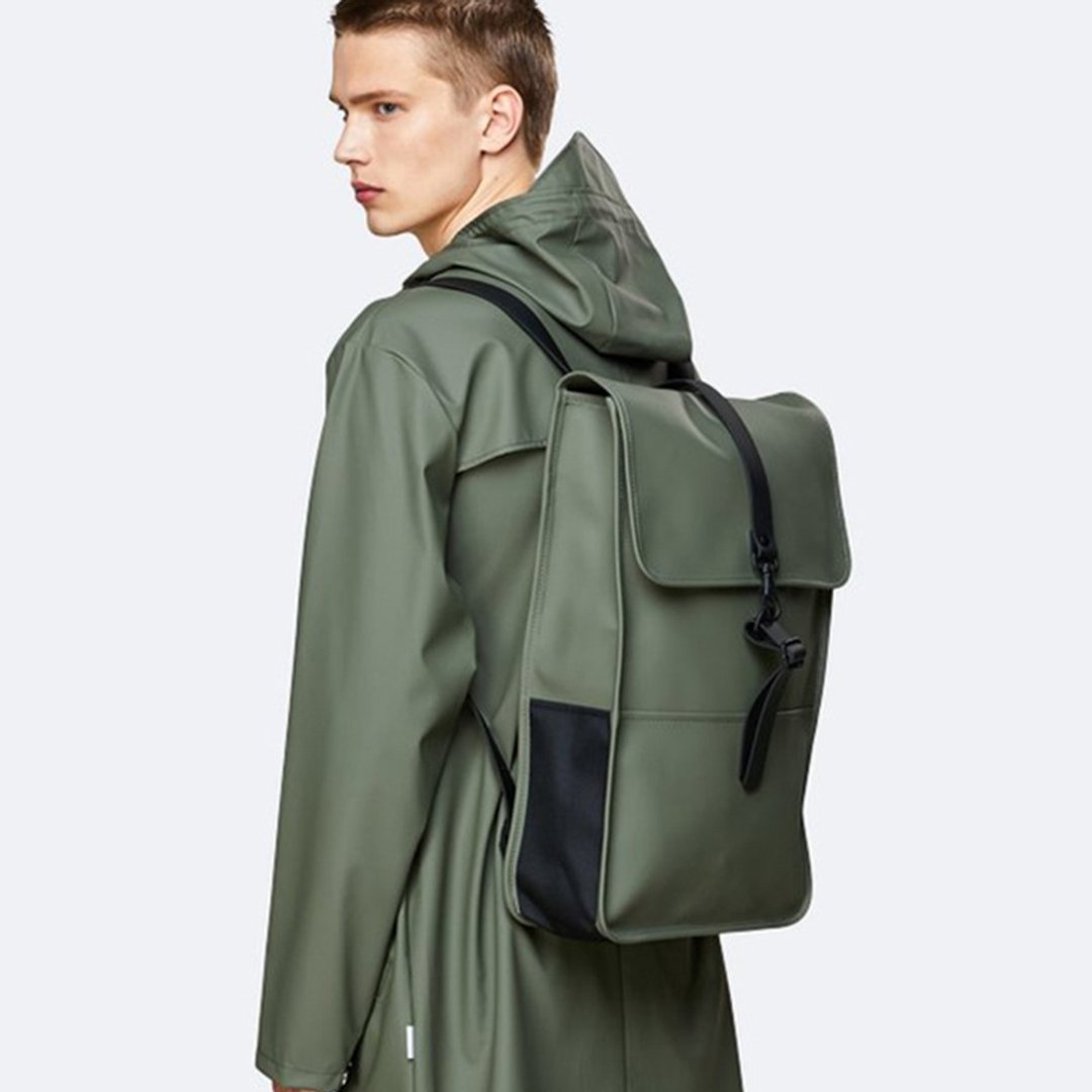 【丹麦 RAINS】Backpack 经典防水双肩背长型背包 - 后背包/双肩包 - 其他材质 