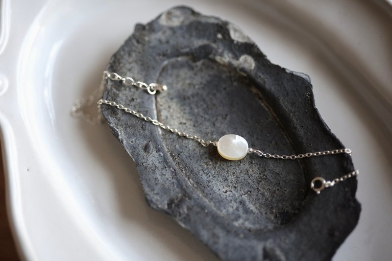 蜜乳白珍珠母贝纯银手链 - 手链/手环 - 半宝石 白色