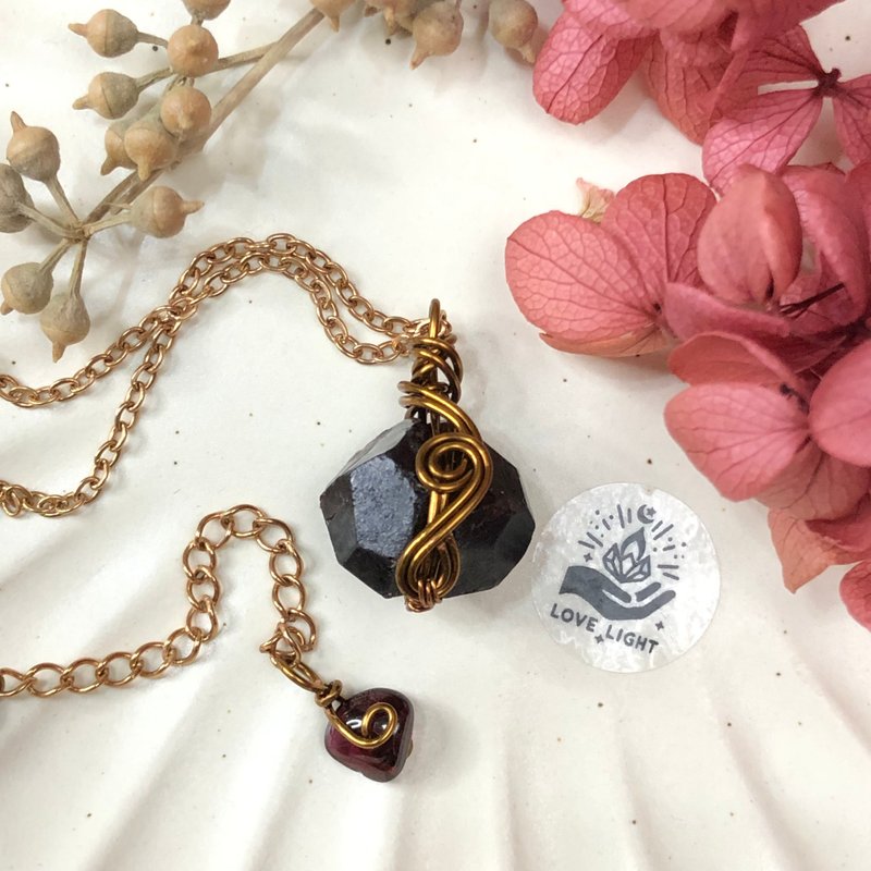 石榴石原矿项链 女人石 气血之石 真心推荐给女生朋友 - 项链 - 铜/黄铜 红色