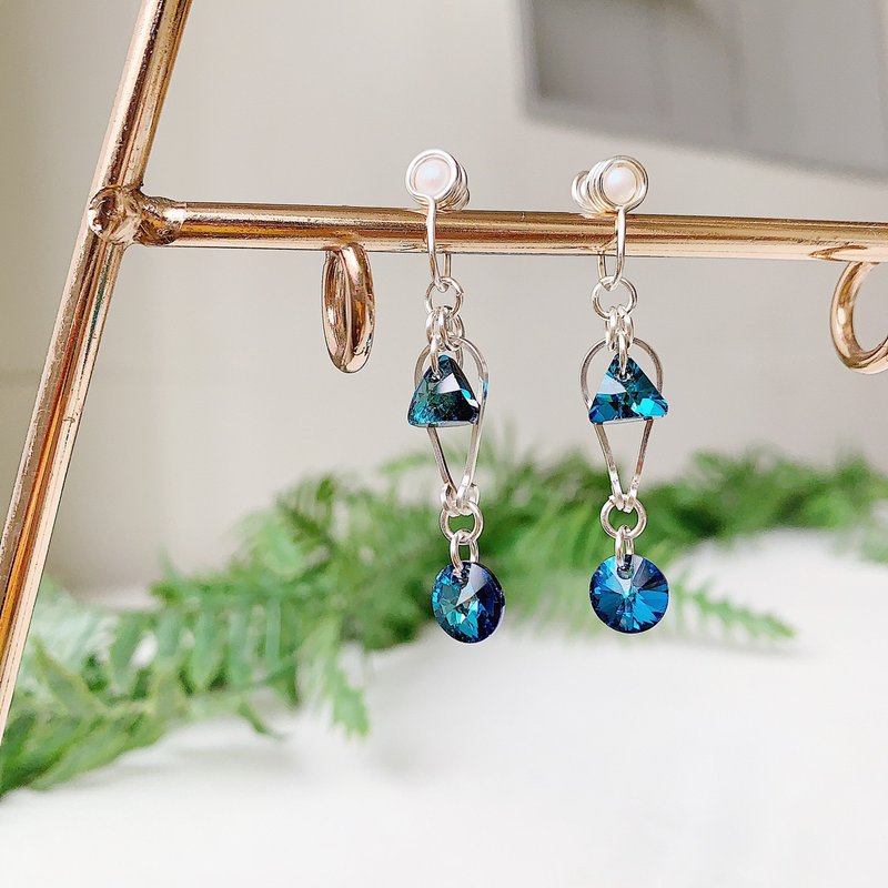 YLANG【悠游】方线造型耳环Swarovski水晶/艺术铜线 - 耳环/耳夹 - 其他金属 多色