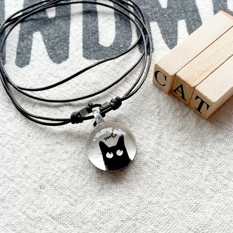 Glass pendant Innocent cat - 项链 - 玻璃 