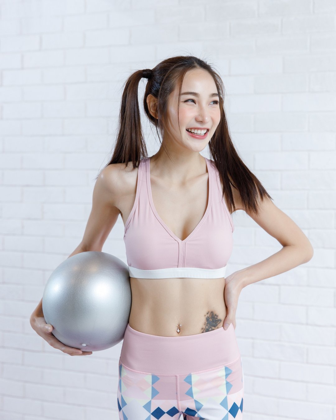 Vaya Pink Tone Bra - Sport Bra - 女装运动衣 - 聚酯纤维 多色