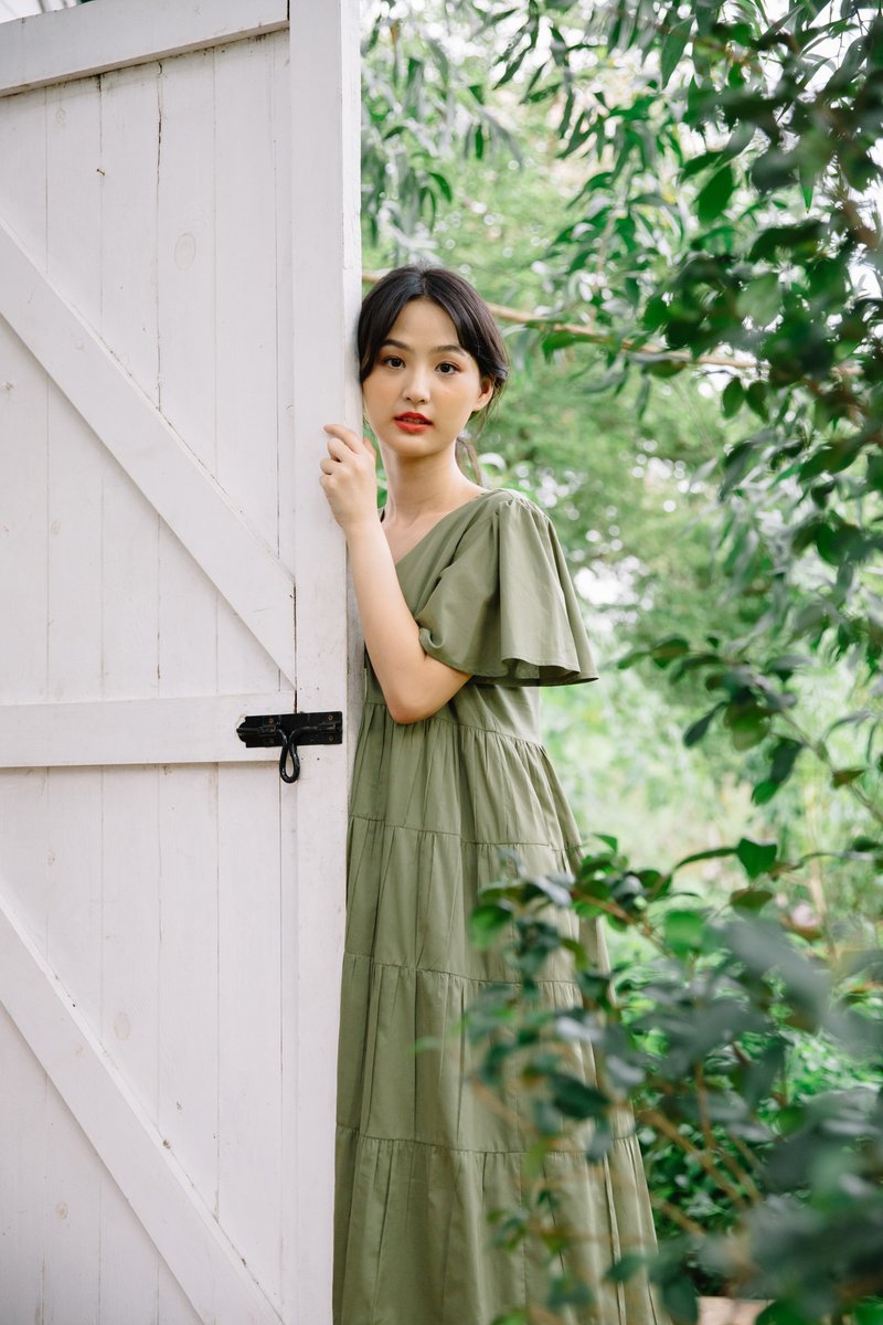 【Off-Season Sales】Flutter sleeve tiered maxi dress in Matcha LIMITED ITEM - 洋装/连衣裙 - 棉．麻 绿色