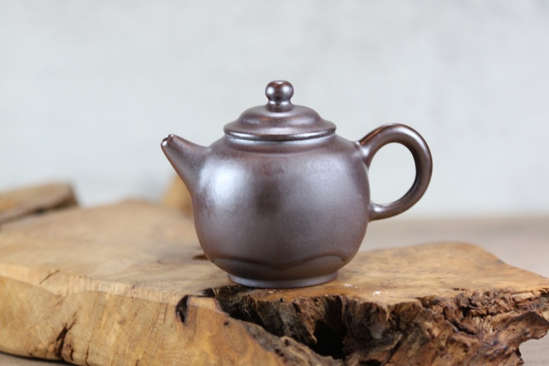 【沐春生活】200ml 天然落灰 柴烧茶壶 莺歌名家叶敏祥手作 - 茶具/茶杯 - 瓷 