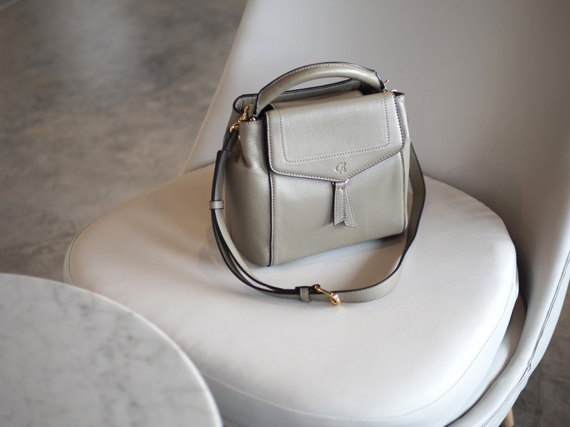 Brooklyn (taupe) : Crossbody bag, leather bag, cow leather, grey - 手提包/手提袋 - 真皮 灰色