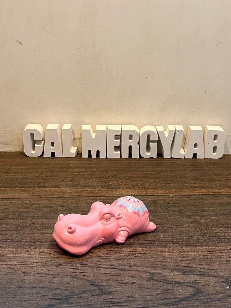 粉漾招财曼陀罗河马 - 聚财守库风水兽 - 香薰/精油/线香 - 其他材质 多色