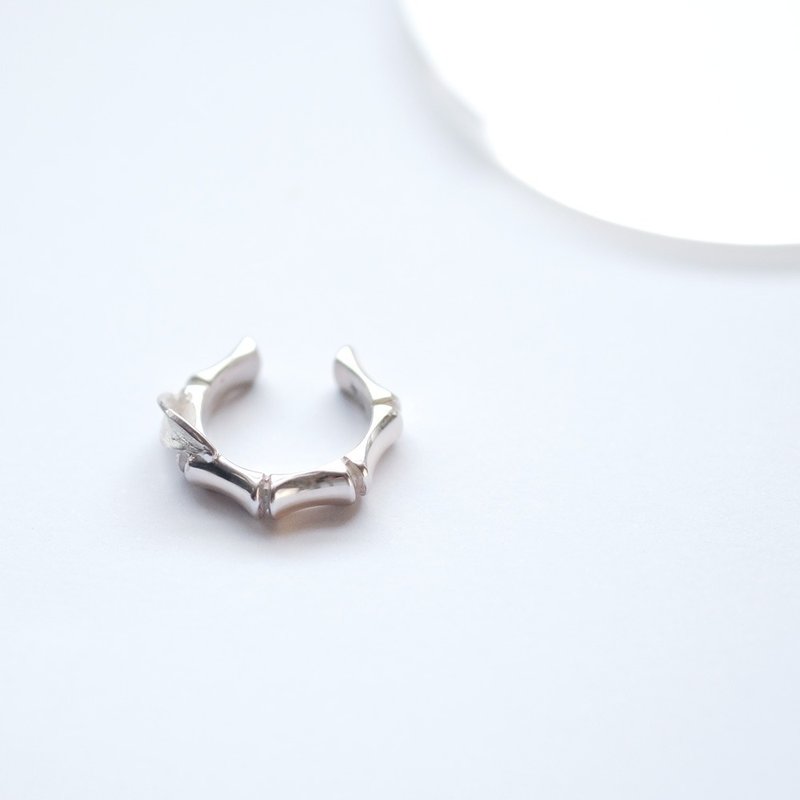 Bamboo Ear Cuff Silver 925 - 耳环/耳夹 - 其他金属 银色