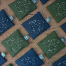 薛慧莹 插画刺绣杯垫 双色二入组 银线刺绣 鸟