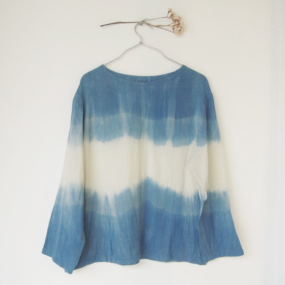Indigo atmosphere long-sleeve shirt / natural dye / cotton - 女装上衣 - 棉 蓝色