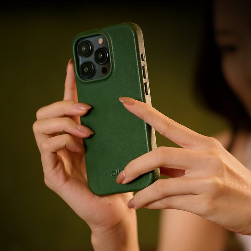 磁吸防摔皮革手机壳 iPhone 15系列 — 森林绿 - 手机壳/手机套 - 真皮 绿色