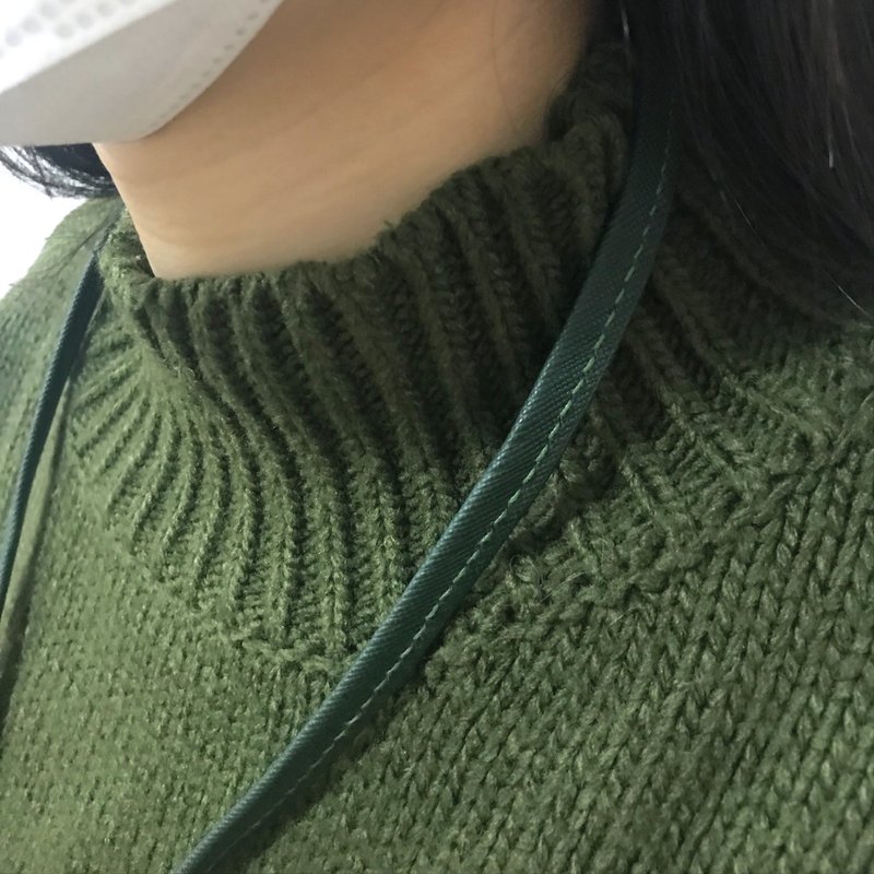 【挂颈带】绿色十字纹牛皮/挂钩吊绳/真皮手缝颈绳/手机背带 - 挂绳/吊绳 - 真皮 绿色