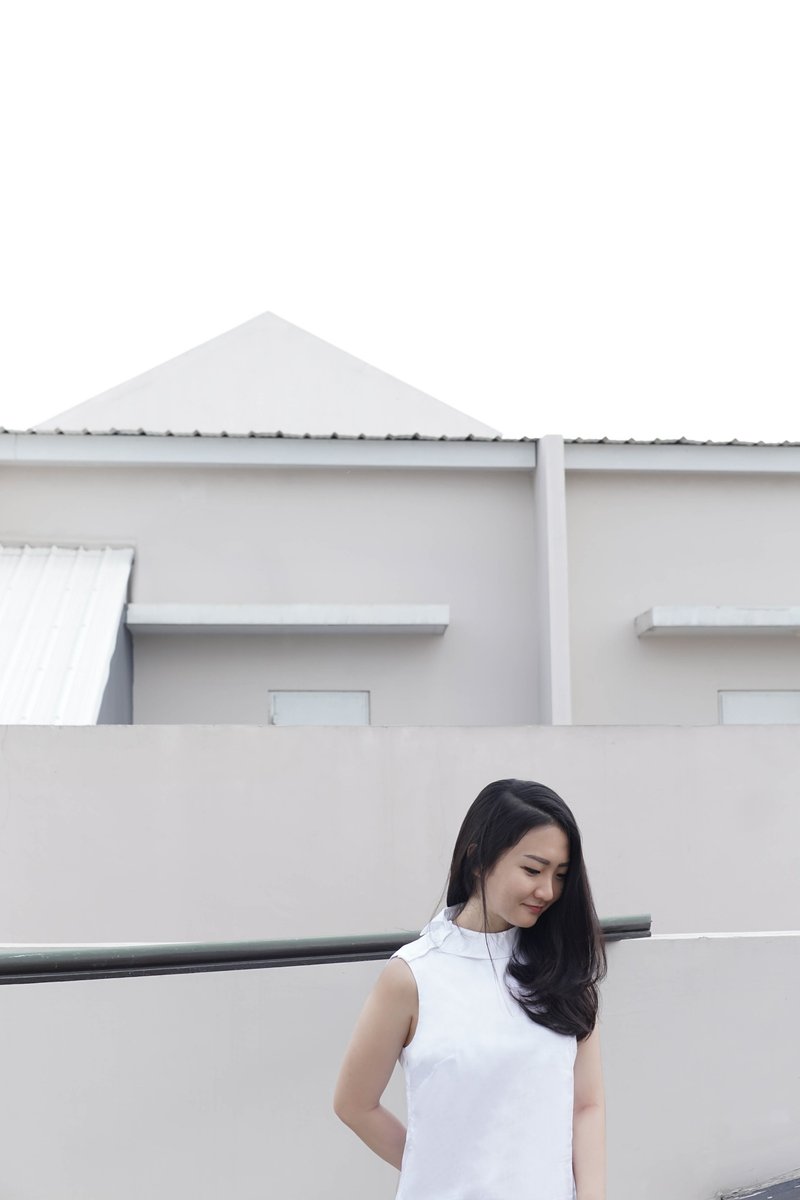 Japanese Cotton Side Collar White Sleeveless Top - 女装上衣 - 棉．麻 白色