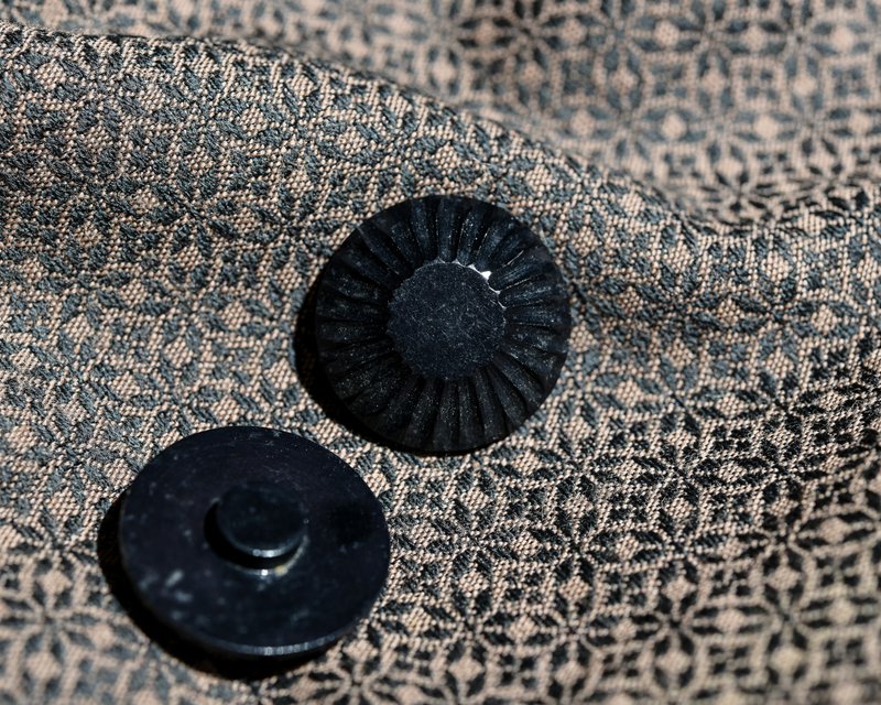 法国 vintage 20-30年代纯黑火山裁缝老件钮扣一组(2只) - 编织/刺绣/羊毛毡/裁缝 - 塑料 