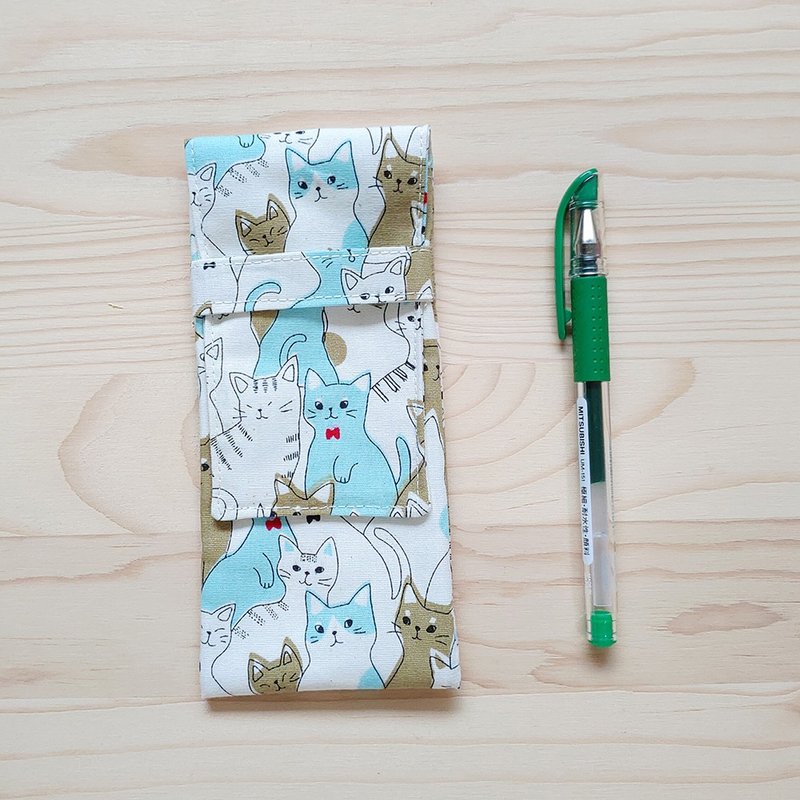 猫咪排坐 笔套 - 铅笔盒/笔袋 - 棉．麻 蓝色