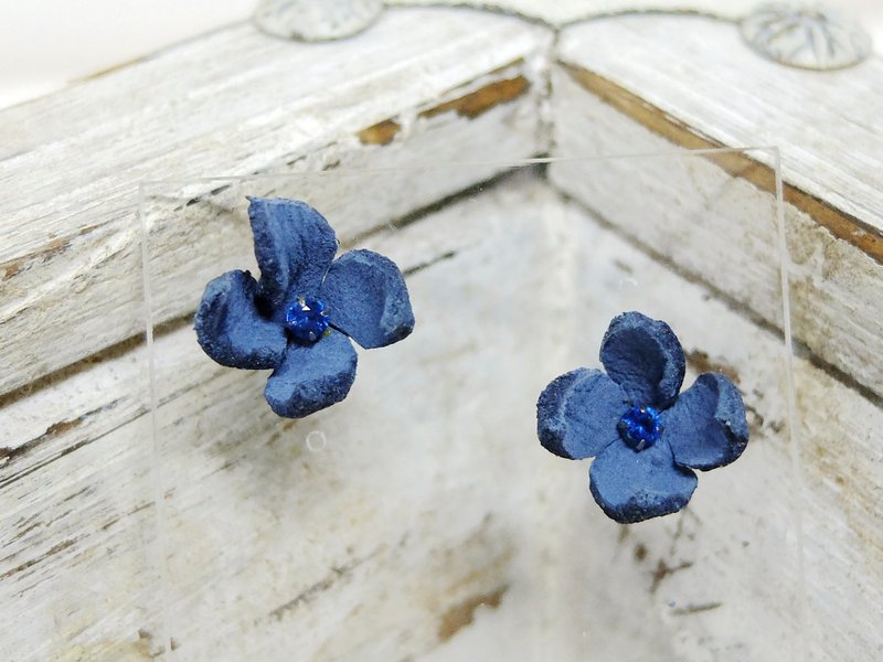 A blue star 皮革耳环 - 耳环/耳夹 - 真皮 蓝色