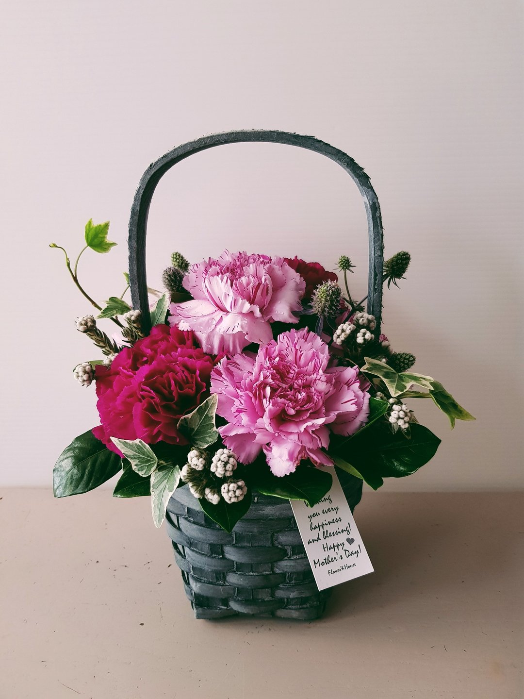 鲜花。Love妈咪。紫色进口康乃馨提篮花。母亲节。限台北自取外送 - 植栽/盆栽 - 植物．花 紫色