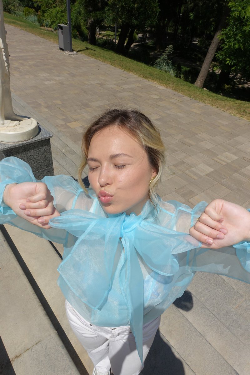 透明蓝色蝴蝶结乌干纱纱衬衫，透明泡泡袖长袖衬衫 - 女装衬衫 - 其他材质 蓝色