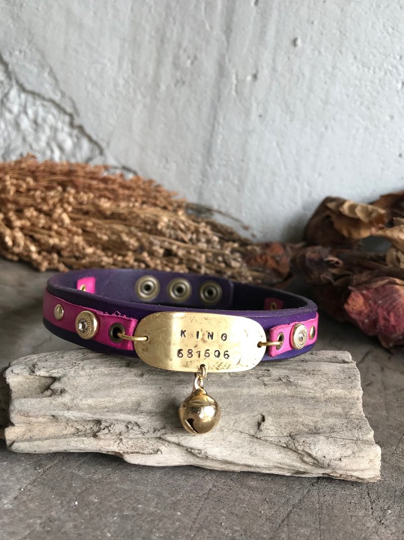 atwill。手工刷色牛革黄铜金属刻字双色牛皮宠物项圈 / 桃紫金 - 手链/手环 - 真皮 紫色
