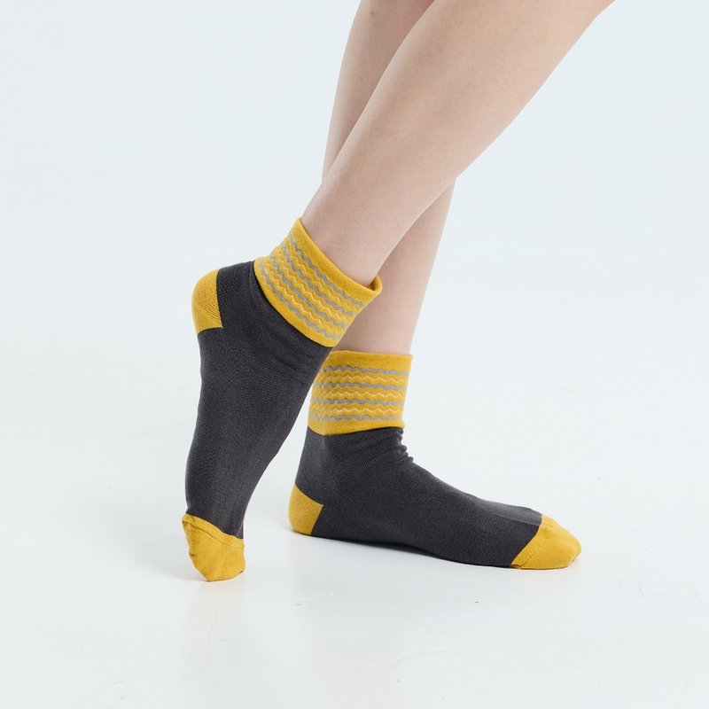 贝柔日系莱卡宽口袜-波浪(男女适用) - 袜子 - 棉．麻 银色