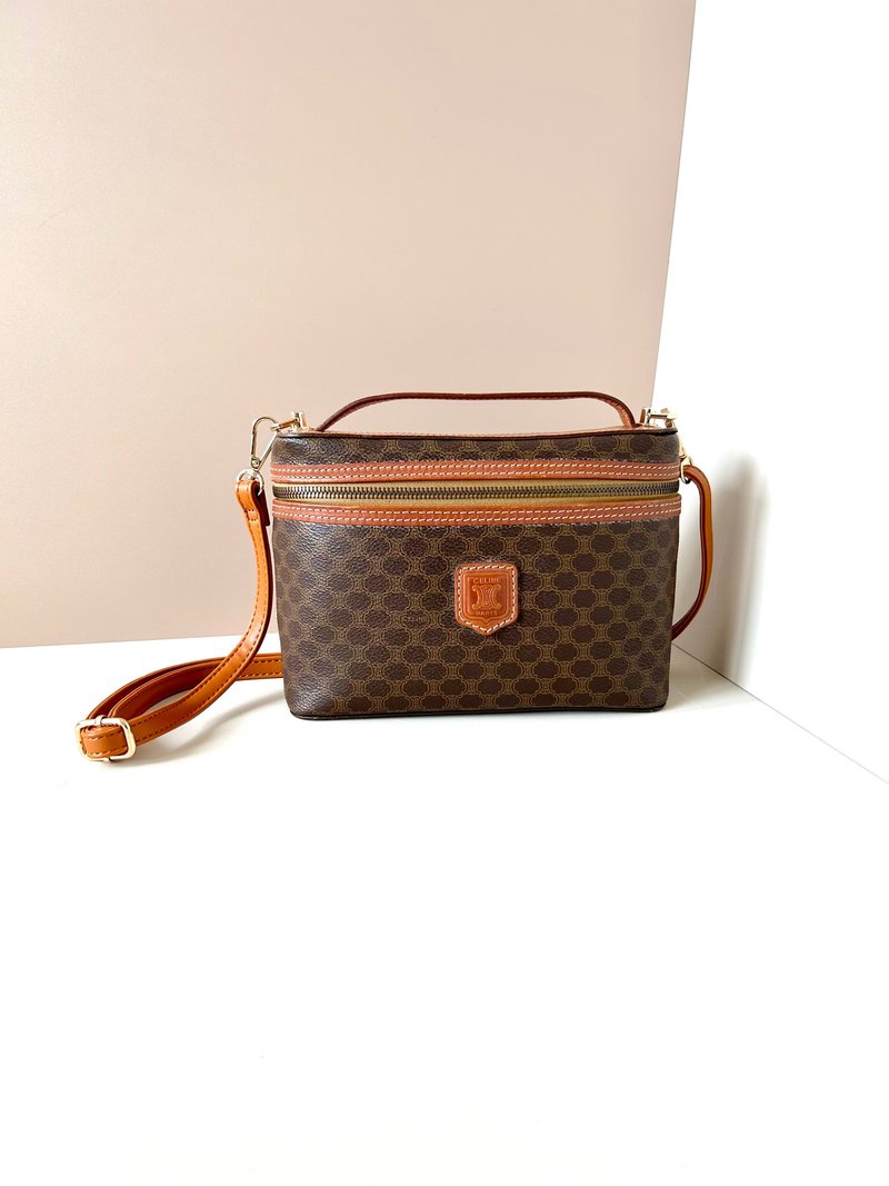 绝版古董包 Celine咖啡色老花Vanity盒子包 斜背包 侧背包 单肩包 - 侧背包/斜挎包 - 人造皮革 咖啡色