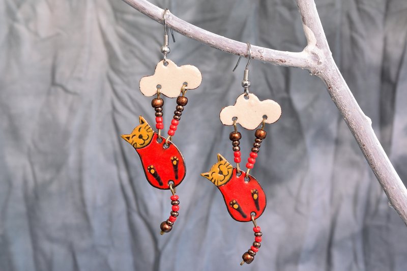 Enamel Earrings, Cat Earrings, Enamel Jewelry, Cat Jewelry, Cat Shaped Earrings, Cloud, Red Cat, Sky, For Cat Fans, - 耳环/耳夹 - 珐琅 红色