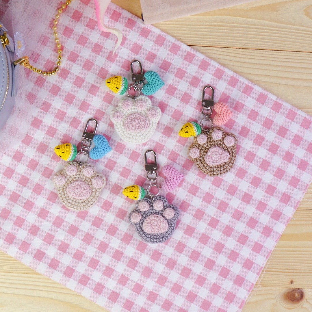 cat paw/dog paw keychain charm zipper - 吊饰 - 棉．麻 灰色