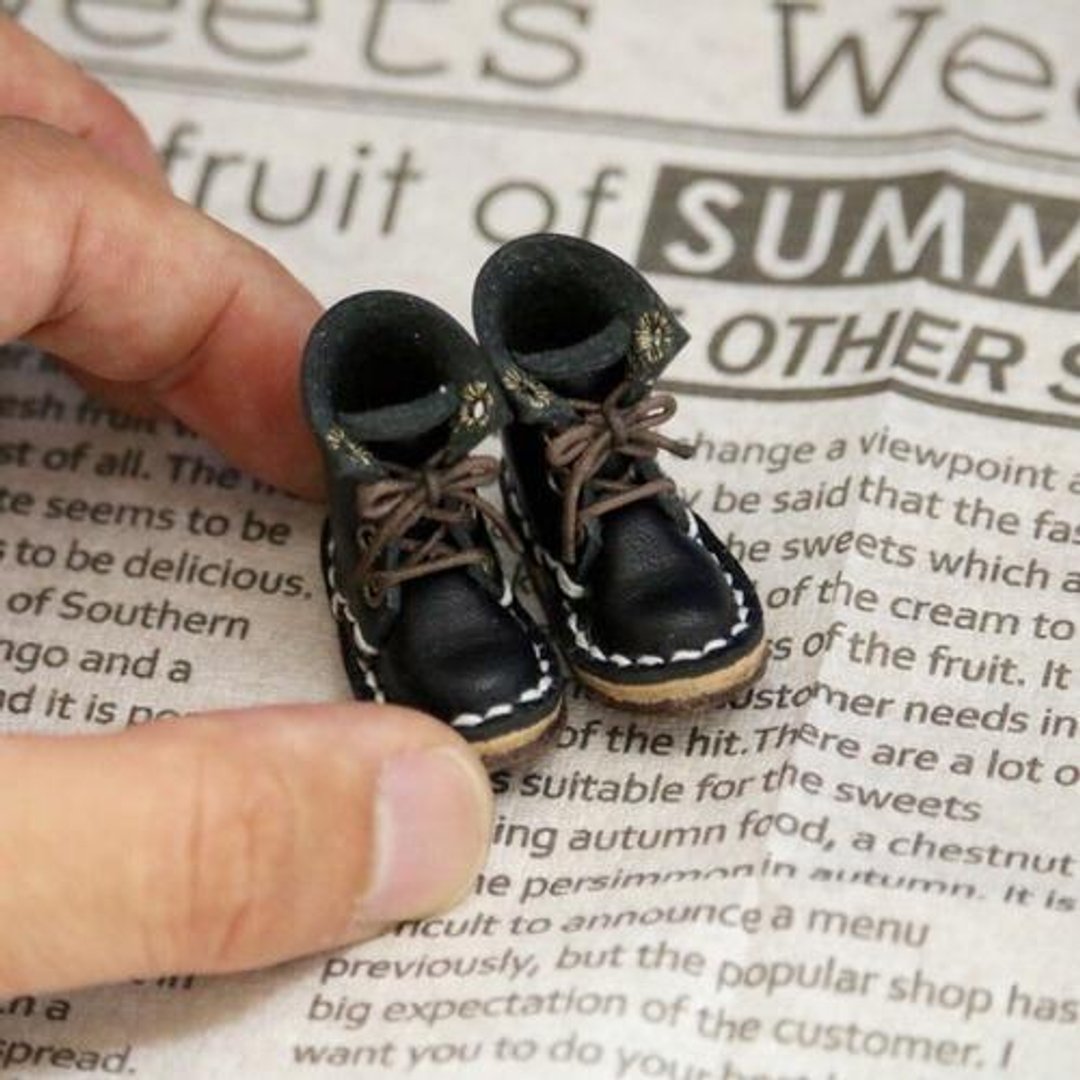 Small leather boots | Black - 摆饰 - 真皮 黑色