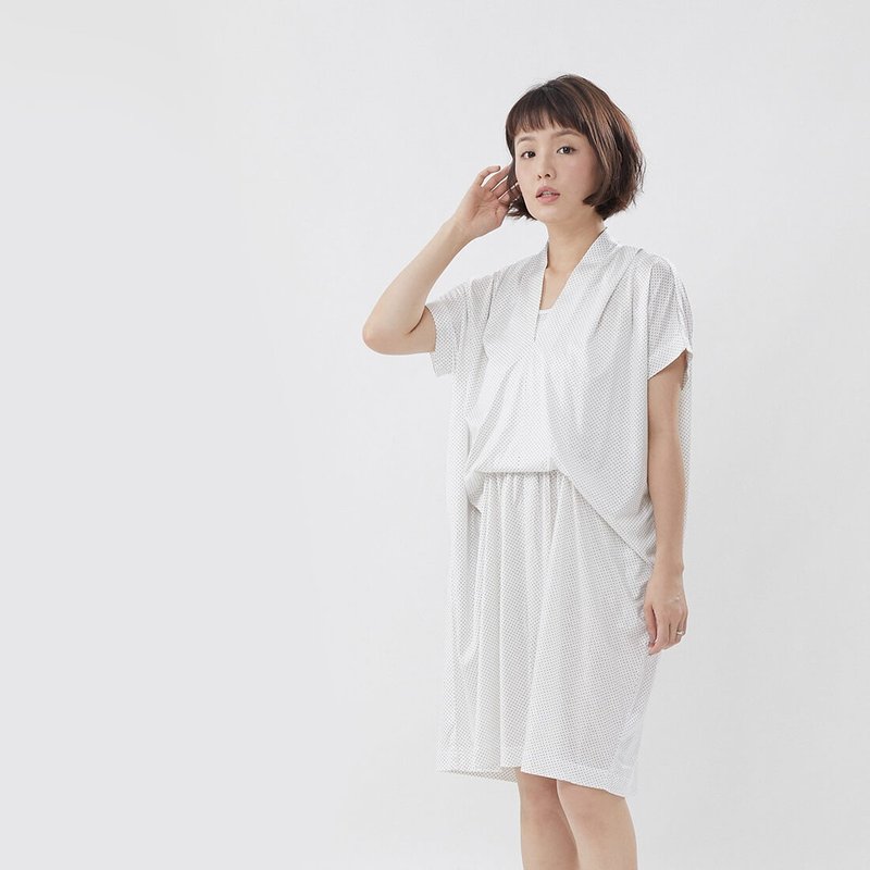 Greta漂浮點點口袋洋裝 白 - 洋装/连衣裙 - 棉．麻 白色