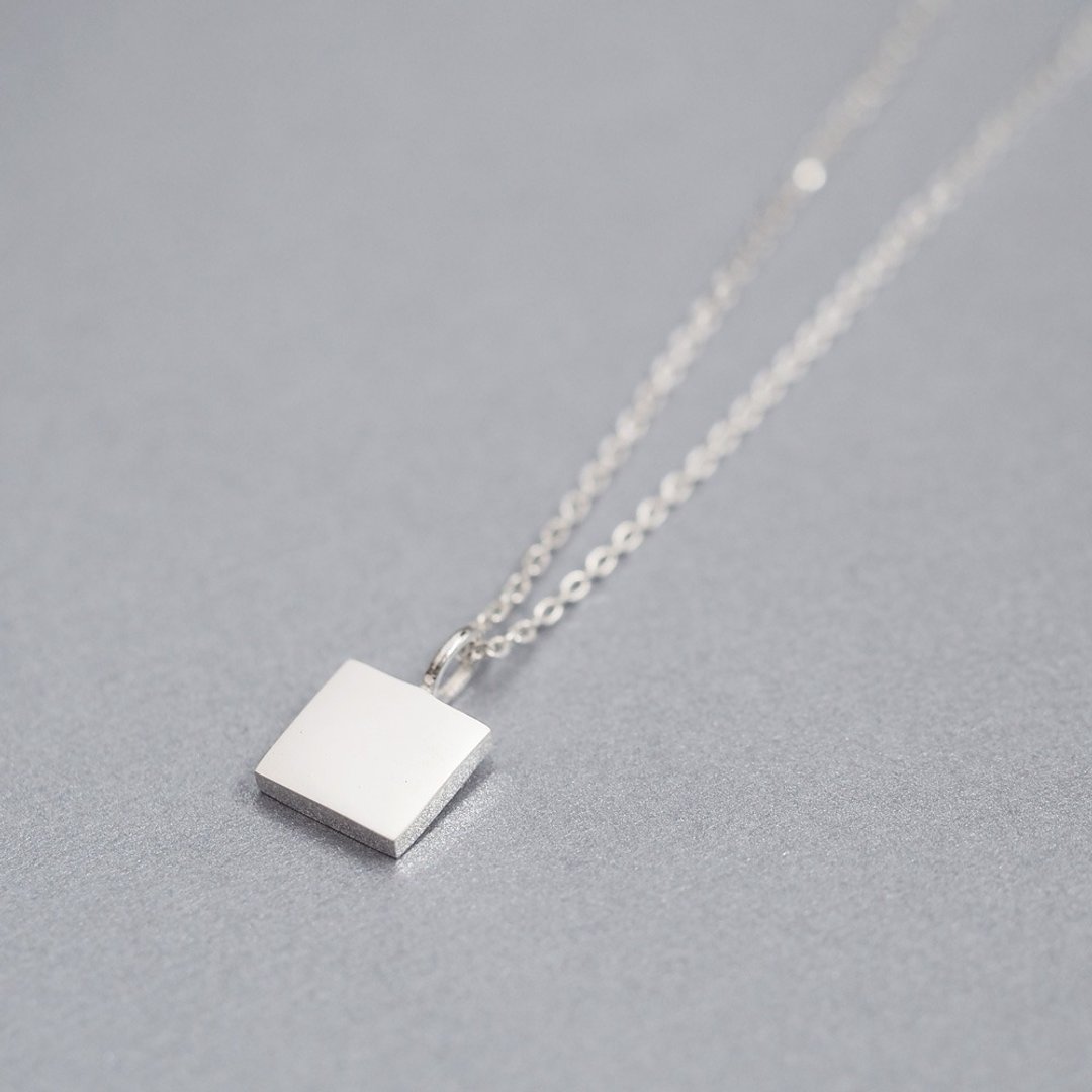 tiny square necklace Silver 925 - 项链 - 其他金属 银色