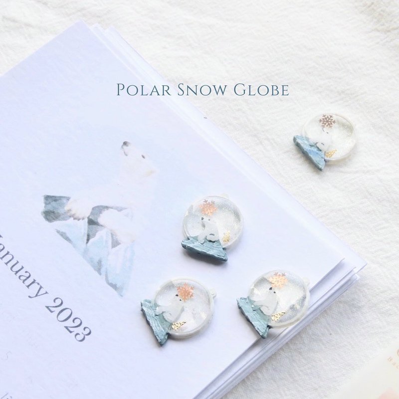Polar Snow Globe No. W40 - 耳环/耳夹 - 其他金属 白色