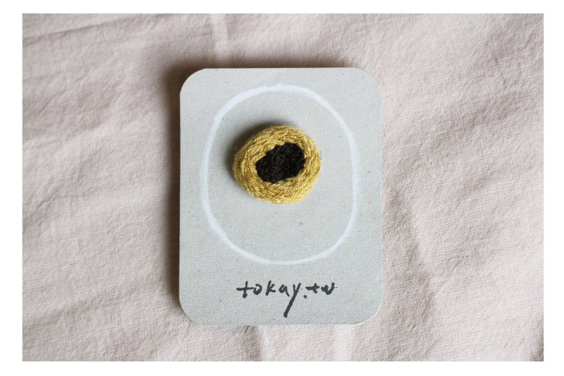 颗粒别针 004 向日葵 - 胸针 - 绣线 黄色