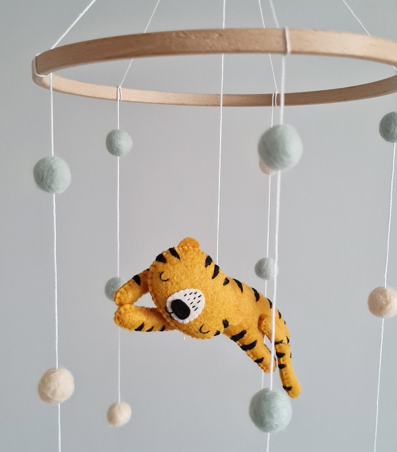TIGER MOBILE, CUSTOM FELT MOBILE, Gold tiger hanging decor - 玩具/玩偶 - 其他材质 蓝色