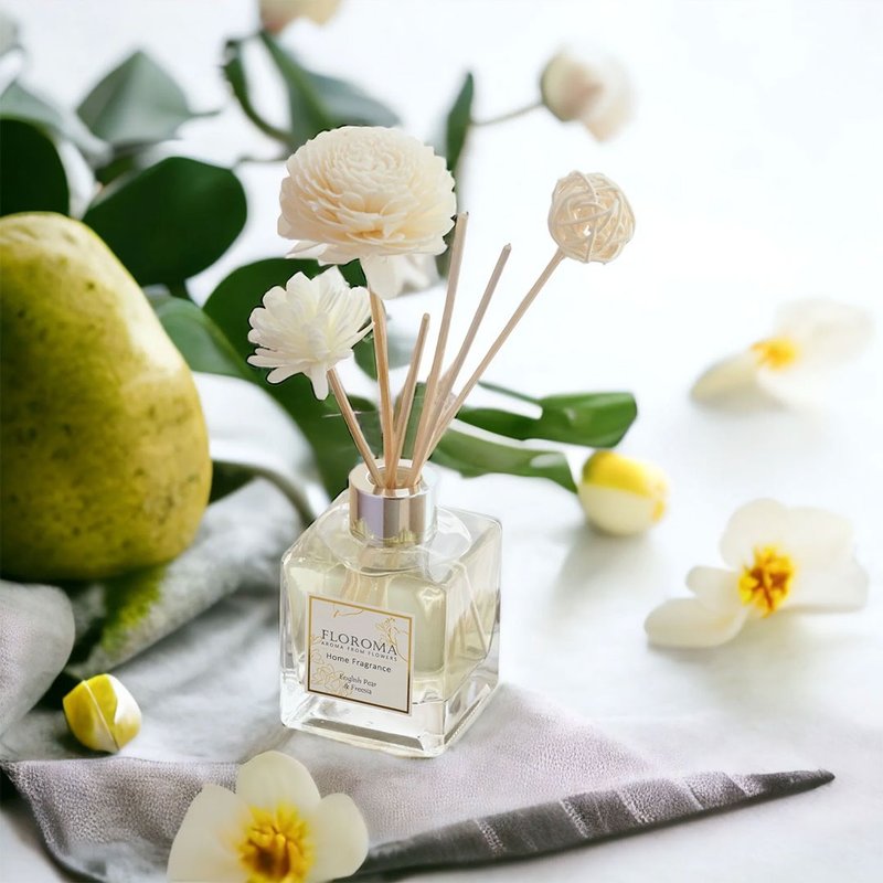 英国梨与小苍兰  English Pear and Freesia  室内扩香瓶 - 香薰/精油/线香 - 其他材质 白色