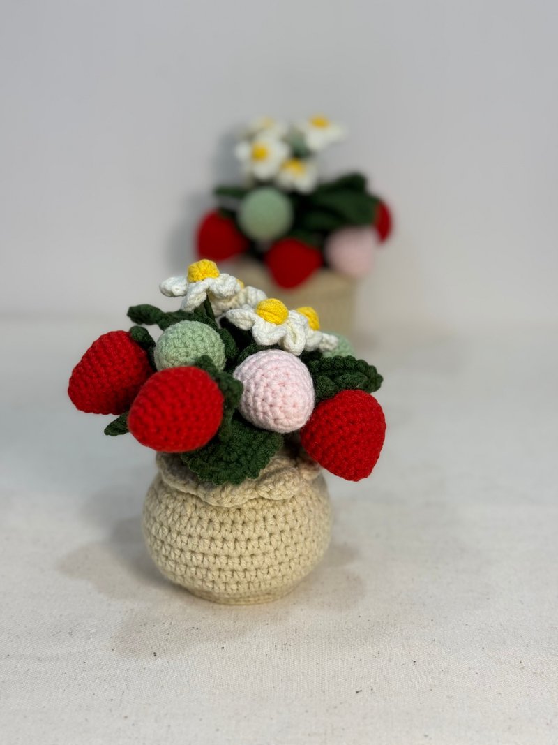 莓好的一天针织草莓盆栽 手工疗愈小植物 - 摆饰 - 棉．麻 红色