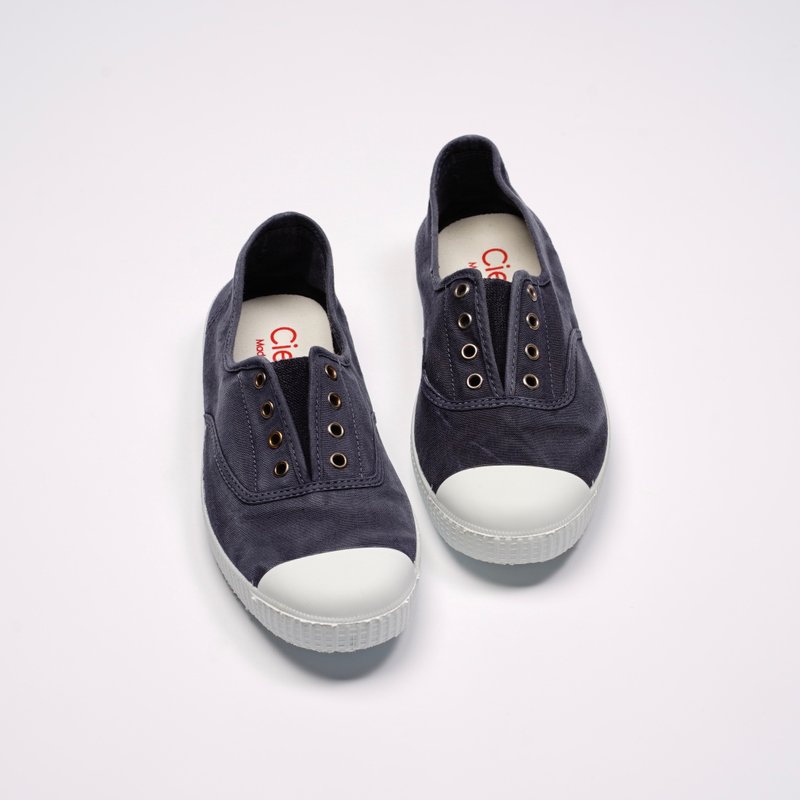 西班牙国民帆布鞋 CIENTA  70777 77 暗蓝色 洗旧布料 大人 - 女款休闲鞋 - 棉．麻 蓝色