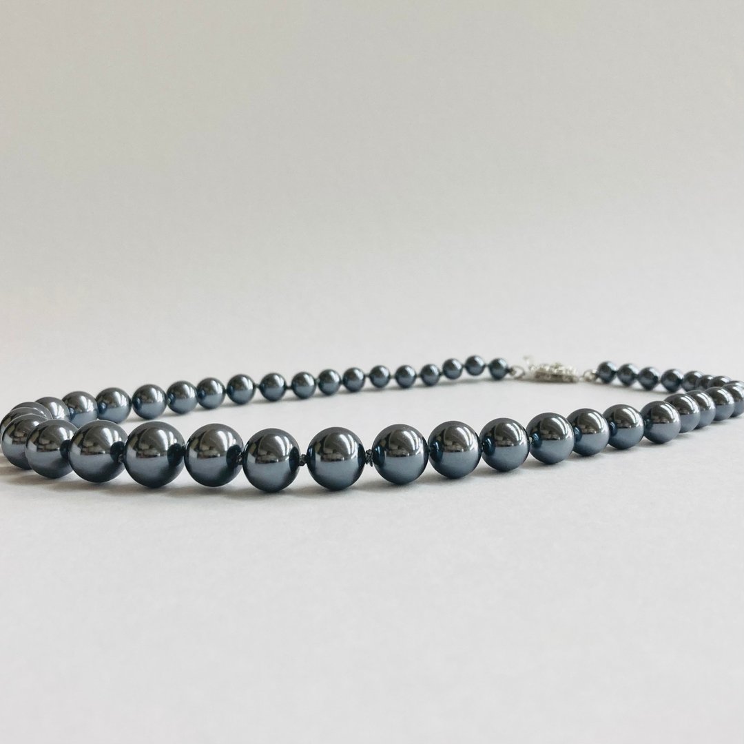 玻璃珍珠全 જાળી 渐层项链／6x12mm 约43cm／Gunmetal／R／made in japan - 项链 - 玻璃 灰色