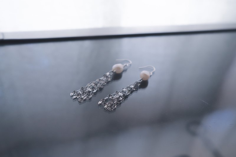 Étoilé Filante A / 银河流苏 淡水珍珠 耳环 - 耳环/耳夹 - 珍珠 