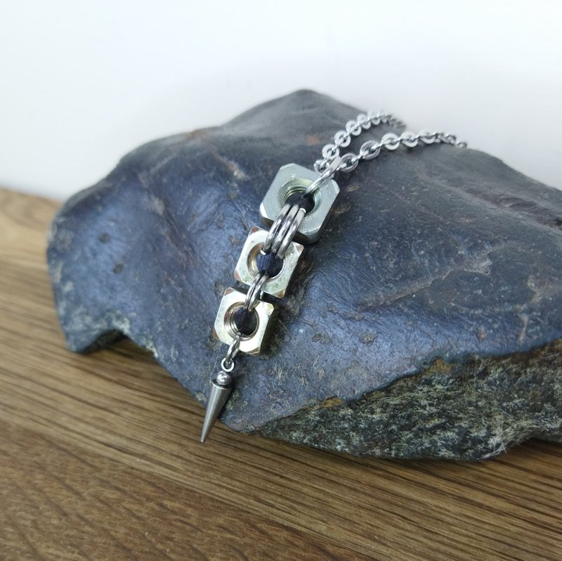 男士垃圾摇滚项链。 链上的六角螺母吊坠。 流行朋克项链 - 项链 - 其他金属 银色