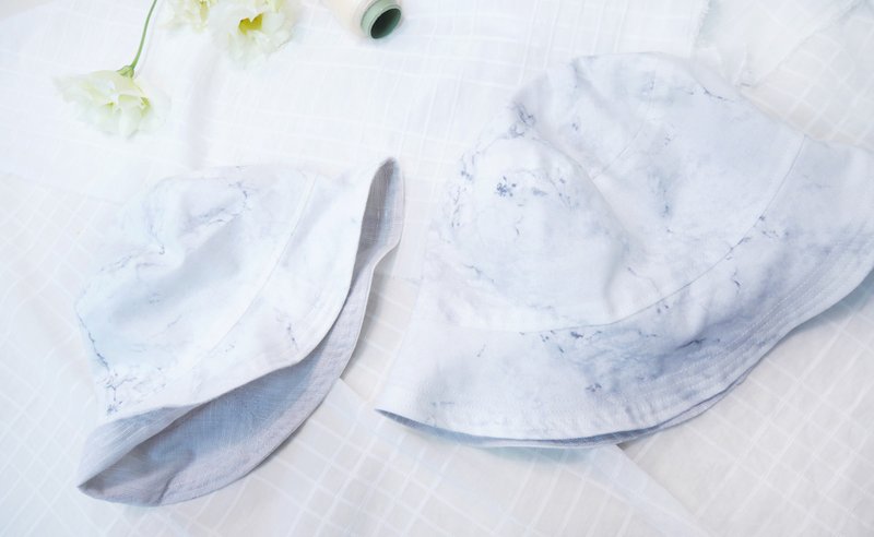 轻透感 亲子双面渔夫帽 | 大理石 - 帽子 - 棉．麻 白色