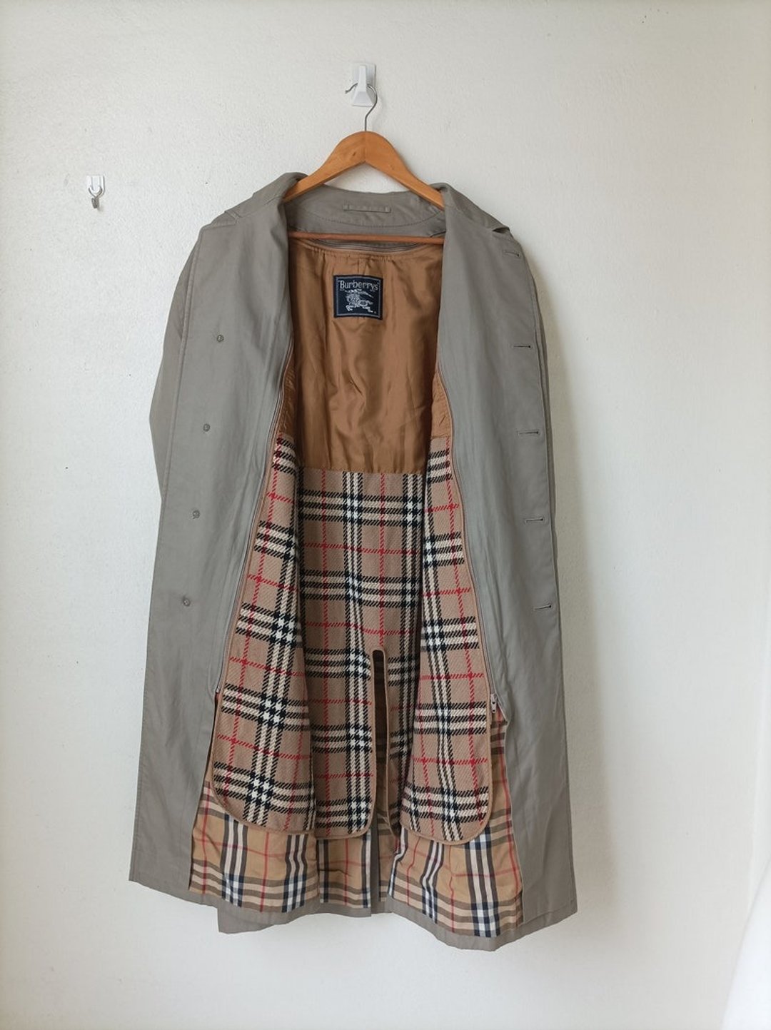 古董 Burberry 卡其色风衣，附可拆卸羊毛内衬 / 男款 L 尺寸 - 女装西装外套/风衣 - 羊毛 