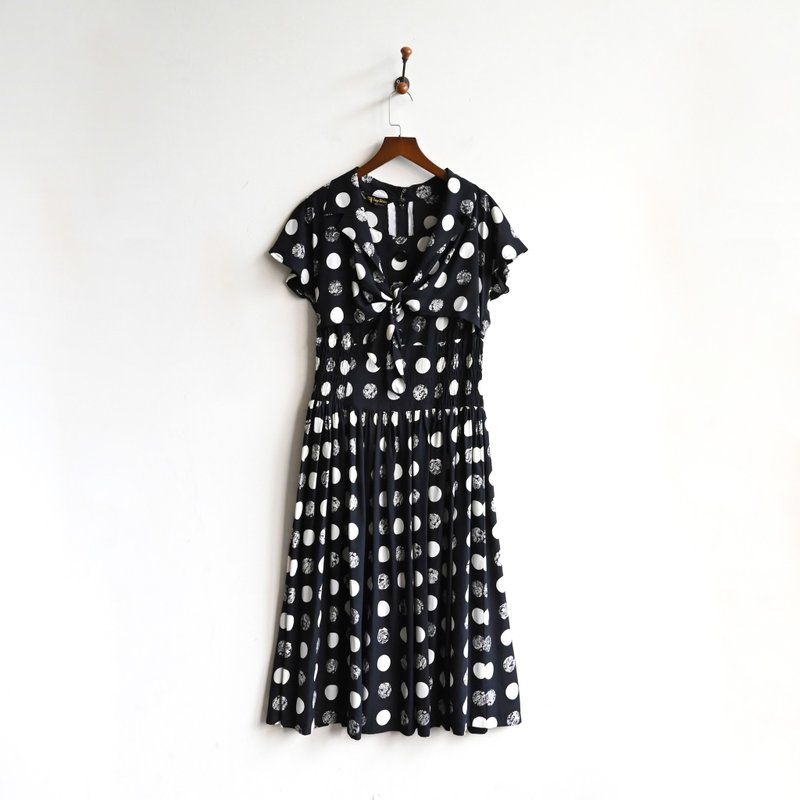 【蛋植物古着】胶片圆点印花短袖古着洋装 - 洋装/连衣裙 - 其他人造纤维 