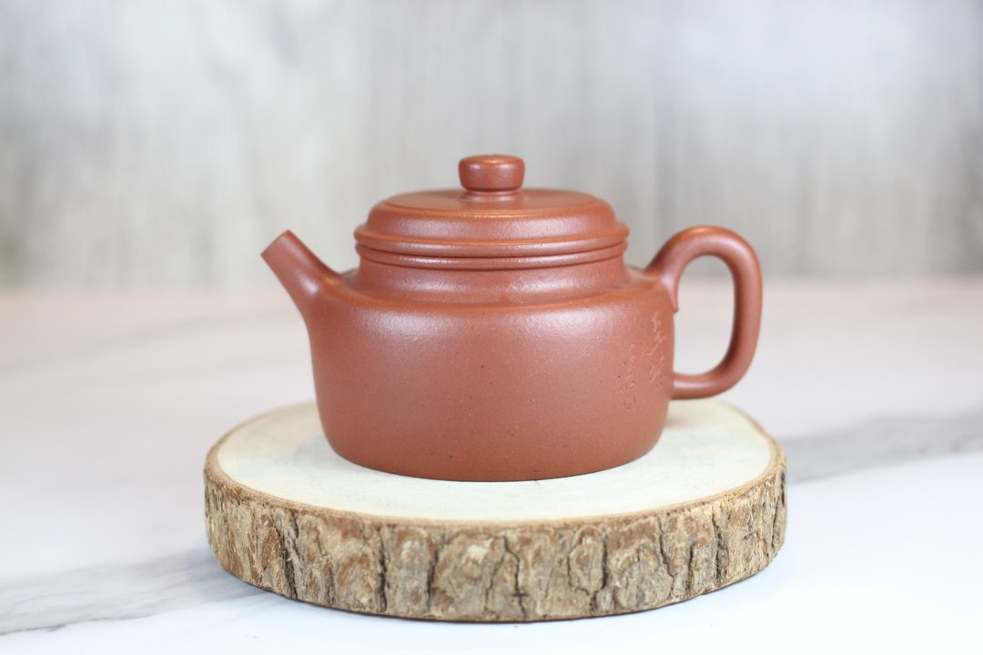 【沐春生活】小德钟 本山单矿红泥 宜兴紫砂壶 陈淑贤制 200ml - 茶具/茶杯 - 陶 