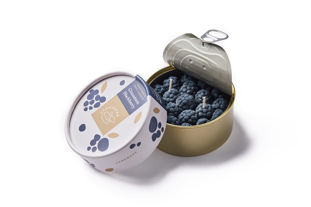 CANDLE CAN/肉桂黑莓薰香罐头蜡烛 - 香薰/精油/线香 - 其他材质 