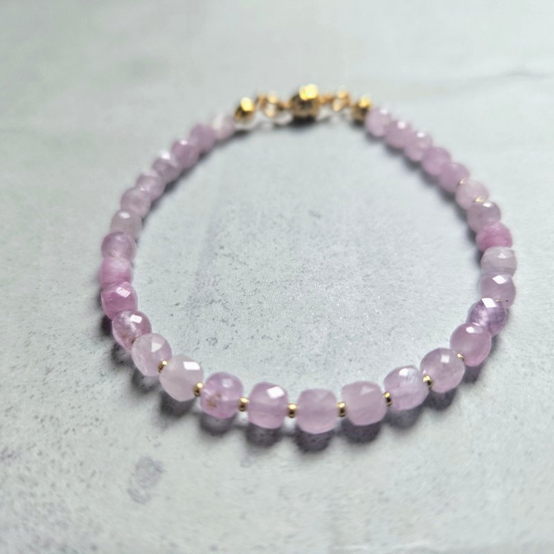 【日本制】紫锂辉石 立方体切割 手链 – 磁吸扣环 / 医疗级不锈钢 - 手链/手环 - 宝石 紫色