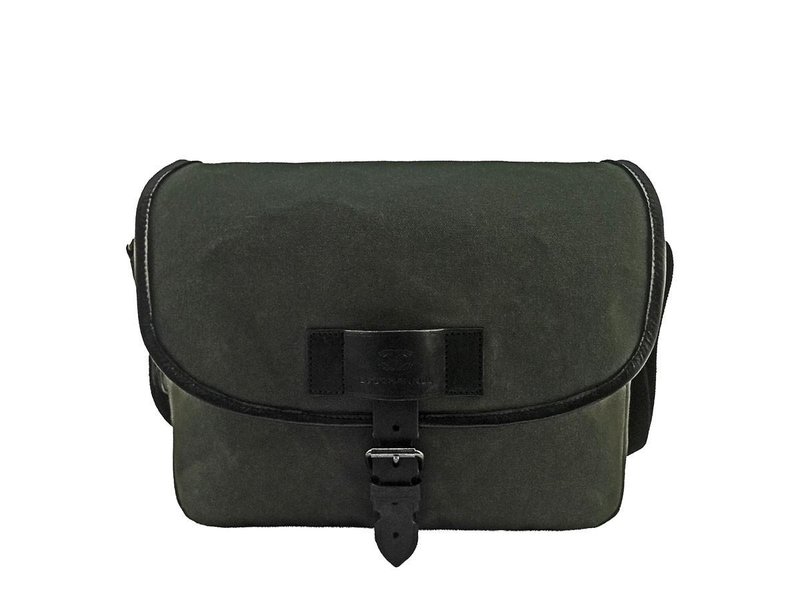 Canvas flap shoulder bag - 侧背包/斜挎包 - 棉．麻 绿色